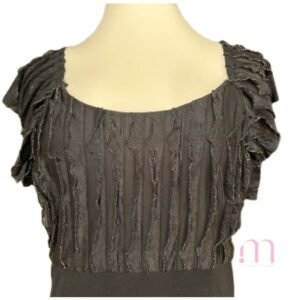 Alternative view of Robe noire à détails pailletés – Taille M