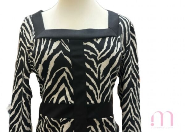 Robe zébrée à manches longues – Taille L - Image 2