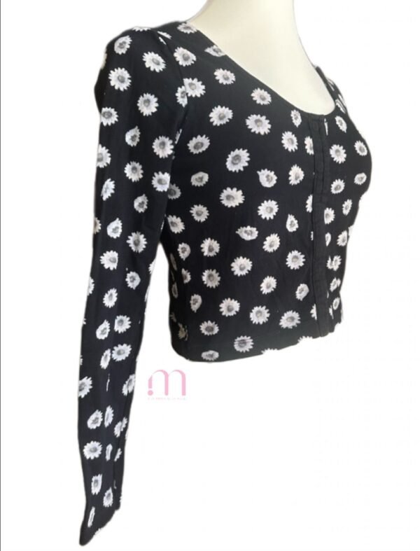 Haut manches longues à motifs fleuris – Taille S - Image 2