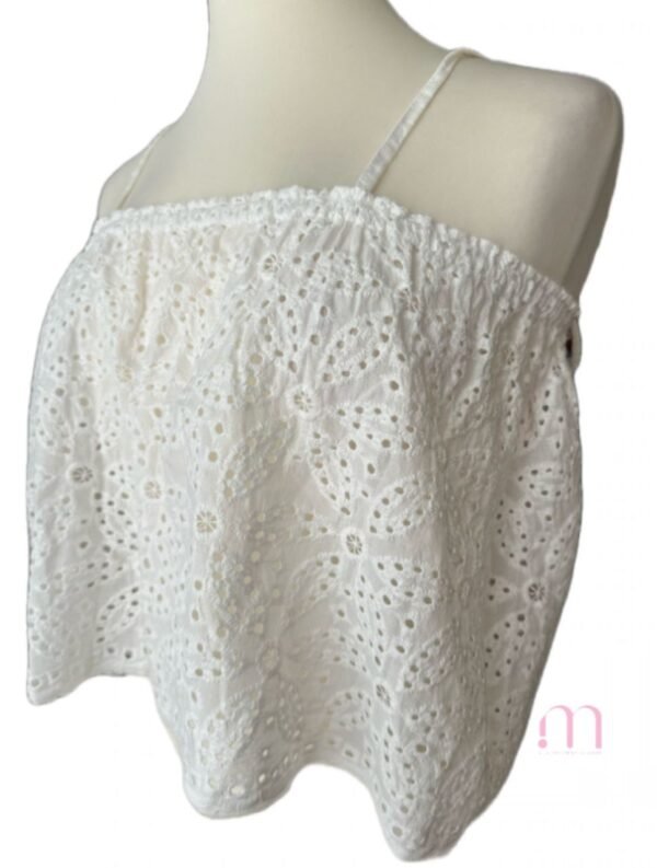 Haut court blanc en dentelle – Taille S - Image 4