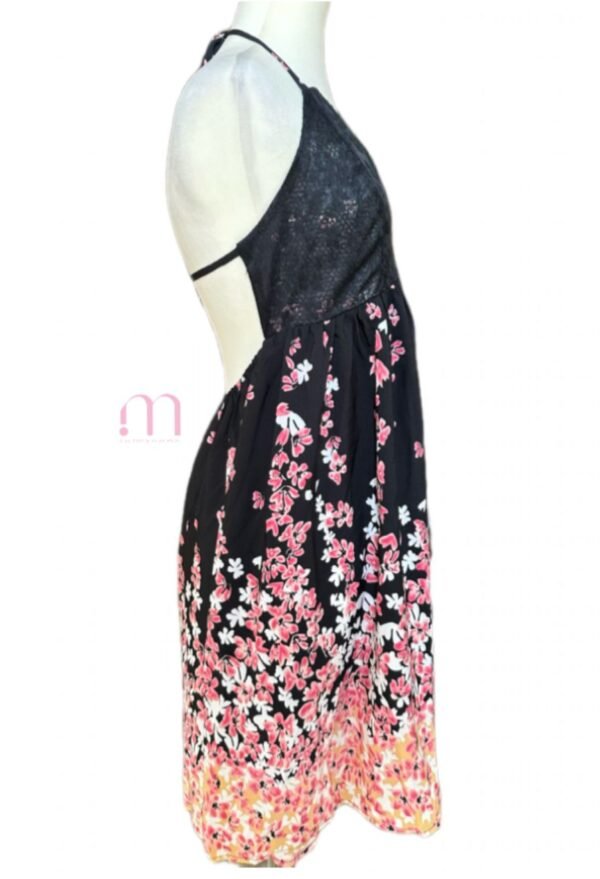 Robe noire à fleurs – Décolleté et dos nu élégant - Taille S / M - Image 2